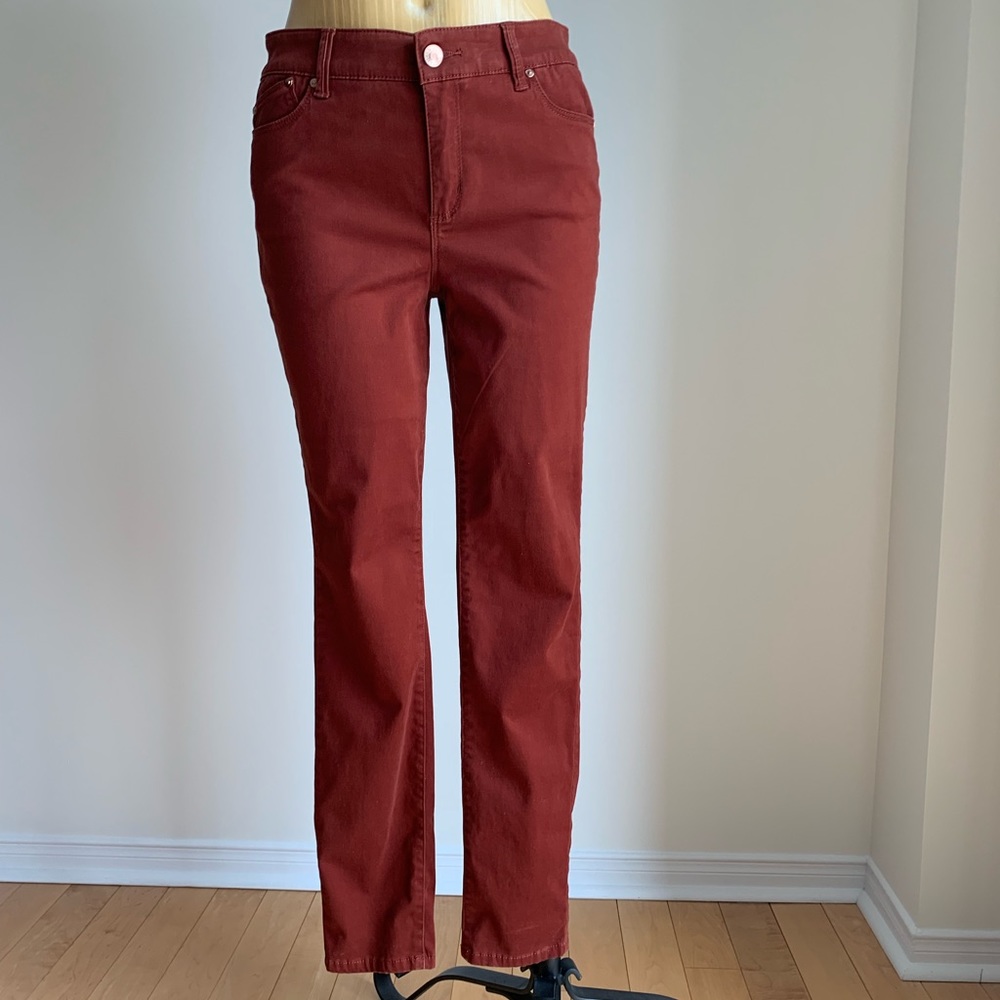 Chicos Jegging style jeans